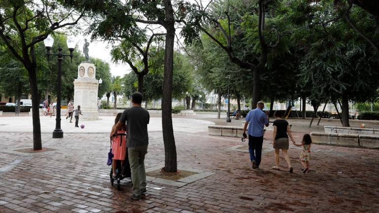 Uno de los emplazamientos de las zonas de ampliación estará en la Plaça dels Carros. Foto: Pere Ferré/DT