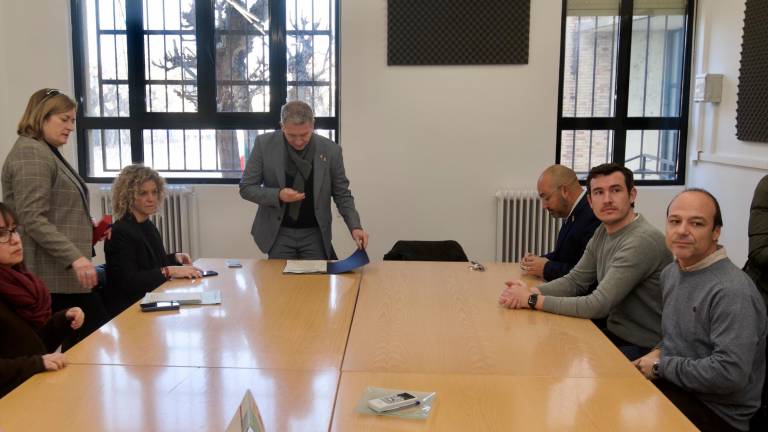Reunió amb el conseller Gonzàlez-Cambray a l’Institut Dertosa. Foto: Joan Revillas