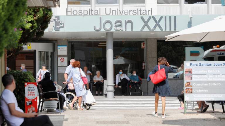 La víctima va ser traslladada a l’Hospital Universitari Joan XXIII de Tarragona. Foto: Pere Ferré