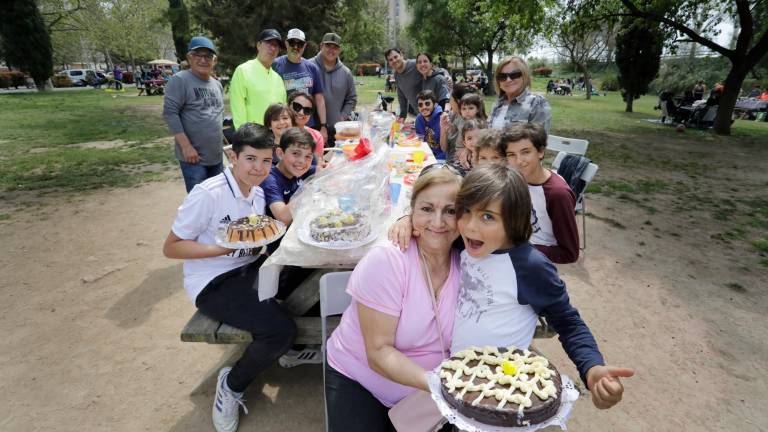 Los Bonillo, una veintena, se reunieron en el Parc del Francolí. Foto: Pere Ferré