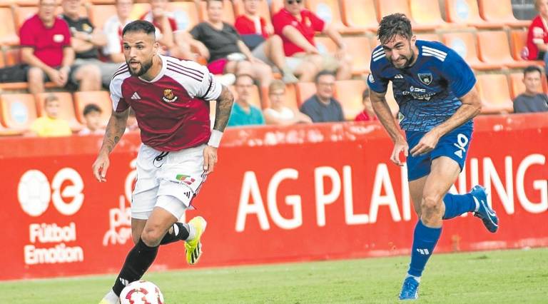 Antoñín, durante el partido ante el Sestao River. Foto: Nàstic