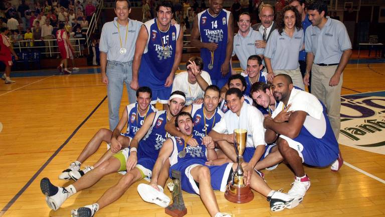 $!En 2004 el Serrallo acogió Lliga Catalana LEB en la que el CBT, con Berni Álvarez como jugador, se impuso al Valls en la final (75-62). Foto: Txema Morera/Arxiu DT