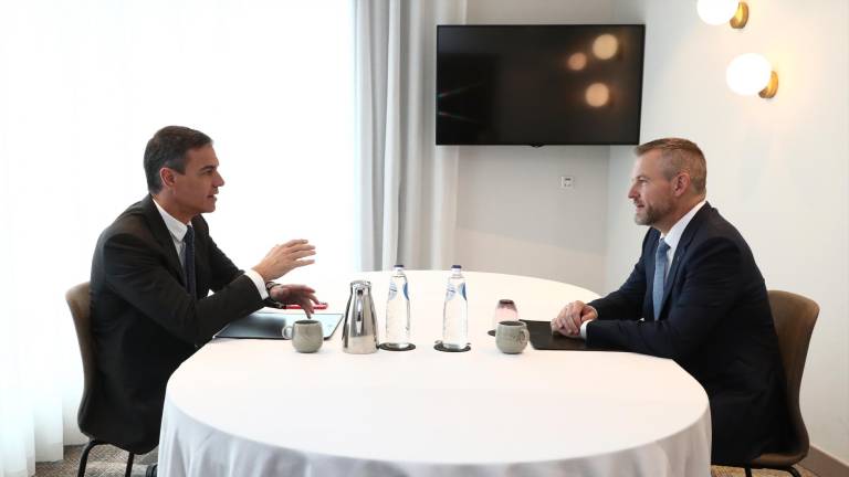 Pedro Sánchez en un encuentro con el presidente de Eslovaquia, Peter Pellegrini, en Bruselas. Foto: Pool Moncloa/Fernando Calvo