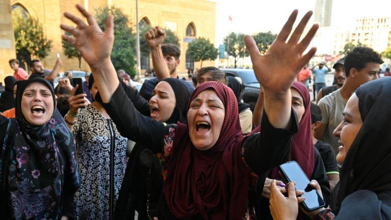 Protestas en Beirut por la muerte de Hasan Nasralá. wael hamzeh / EFE