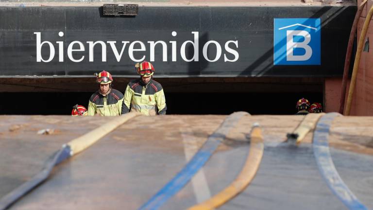 El centro comercial está evaluando los daños, que han afectado a toda la zona, y desconoce la fecha de reapertura. Foto: EFE