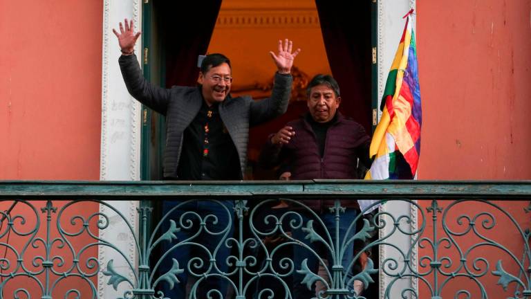 $!Bolivianos en Tarragona: una noche para no pegar ojo tras el intento de golpe de Estado