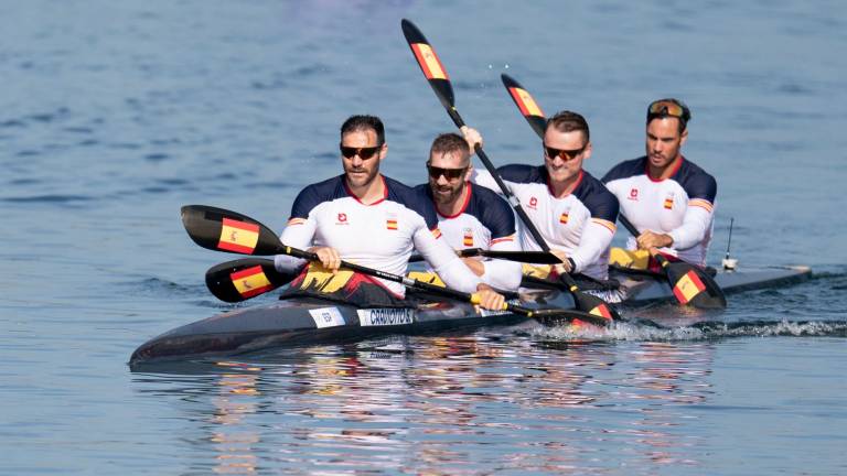 Los españoles Saúl Craviotto (i), Carlos Arévalo, Marcus Cooper (2d) y Rodrigo Germade. Foto: EFE