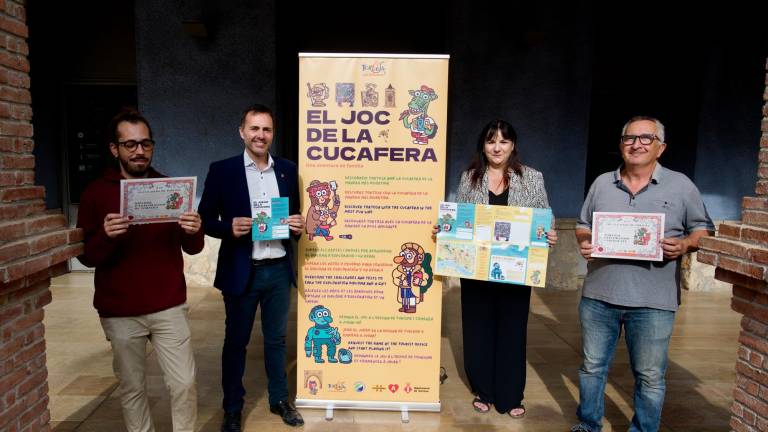 Presentació de les activitats turístiques i del joc de la cucafera, al Museu de Tortosa. foto: Joan Revillas