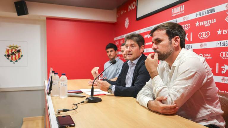 Javi Sanz, el primero por la derecha de la imagen, es el director deportivo del Nàstic. Foto: Àngel Ullate