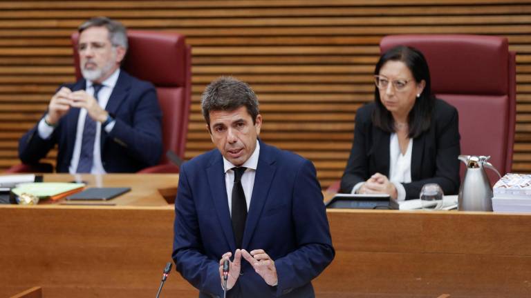 El presidente de la Generalitat Valenciana, Carlos Mazón durante su comparición en Les Corts. Foto: EFE