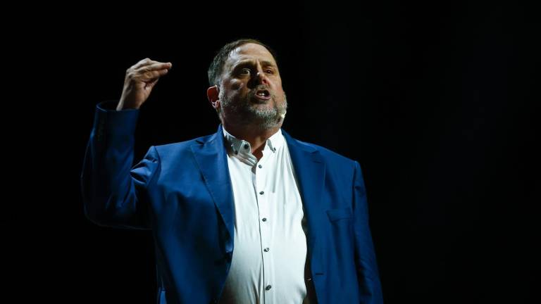 Oriol Junqueras (c) presenta «Militància Decidim» su candidatura para volver a presidir Esquerra en un acto en Olesa de Montserrat. Foto: EFE