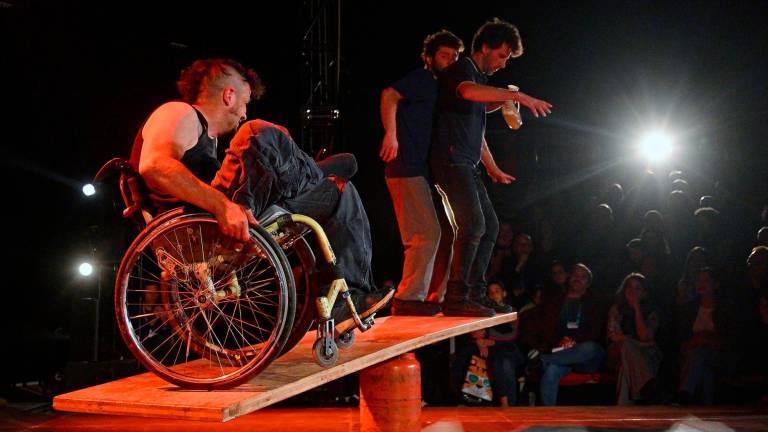 Espectáculo ‘Extrêmités’, de Cirque Inextrémiste. Foto: Alfredo González