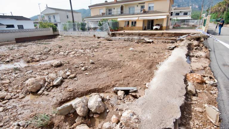 Destrozos en Alcanar durante el temporal del pasado año. Foto: Joan Revillas