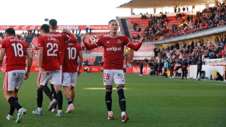 Alan Godoy celebra un gol en el Nou Estadi.