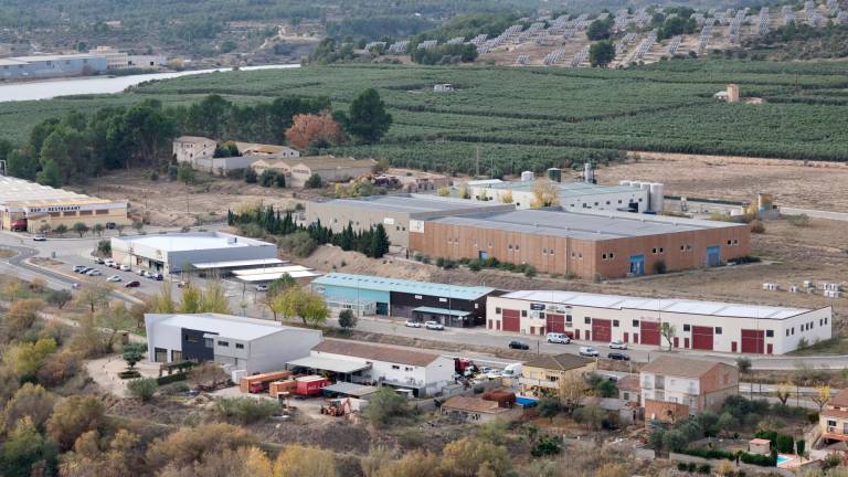 El polígon industrial de Flix, al nord de la Ribera d’Ebre. Foto: J. Revillas