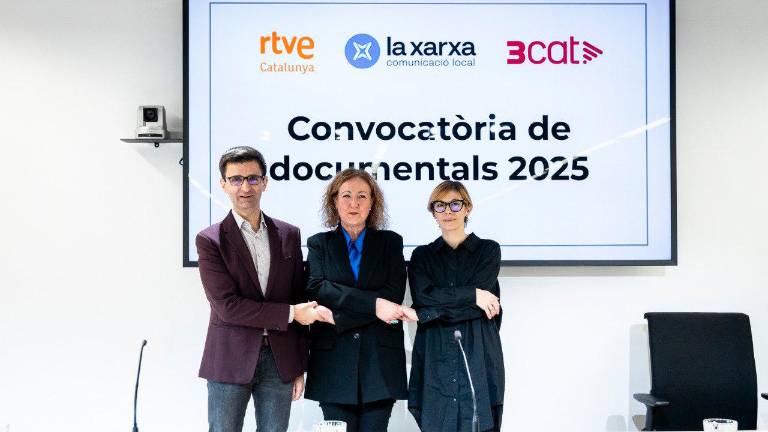 La consellera delegada de La Xarxa, Núria de José, la presidenta de la CCMA, Rosa Romà i el president de RTVE, José Pablo López. Foto: ACN