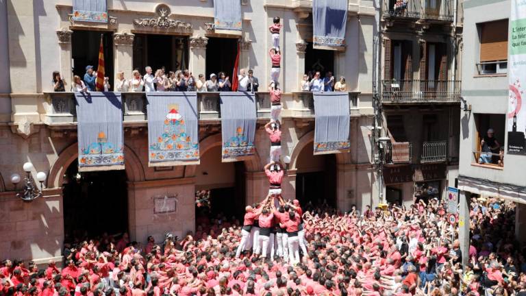 La Colla Vella tanca la seva actuació amb un pd7f. Foto: Pere Ferré