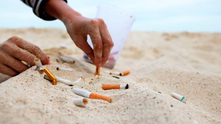 $!Las colillas son uno de los residuos más presentes en las playas. Foto: DT
