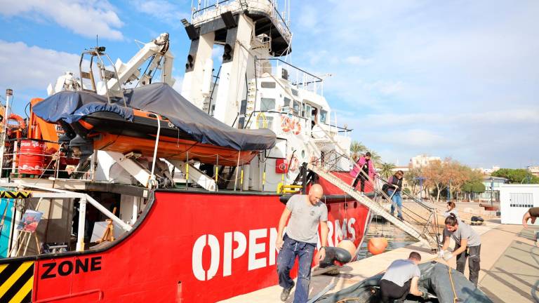 El barco de Open Arms en Tarragona. Foto: Marc Bosch