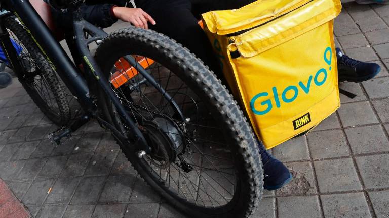 Un repartidor de Glovo. Foto: EFE