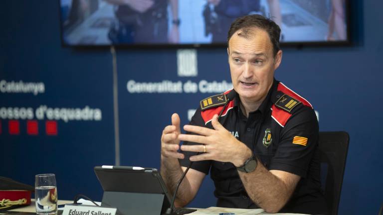 El comisario jefe de los Mossos, Eduard Sallent, durante una rueda de prensa.