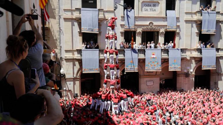 La Colla Joves tanca la tercera ronda carregant un 4d9f. Foto: Pere Ferré