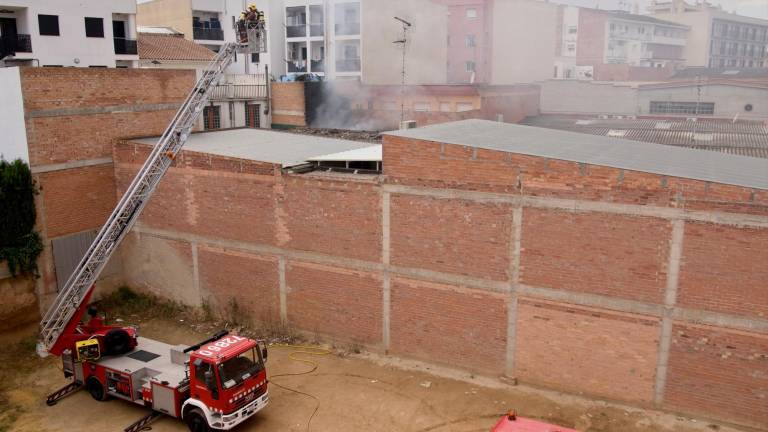 L’incendi es va declarar a mig matí del 8 de juny de 2013. foto: Joan Revillas