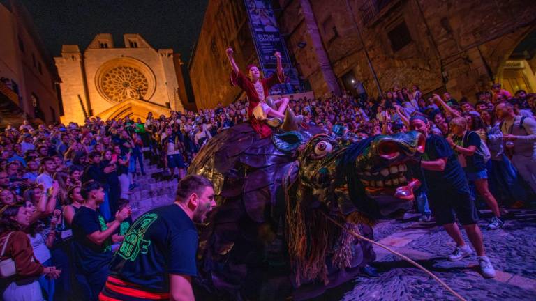 Mucho público asistió a la Baixada. Foto: Marc Bosch