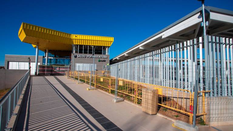 Las obras de la futura estación de PortAventura, en la recta final. Foto: Marc Bosch