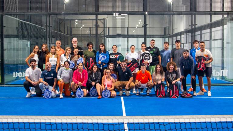 Foto de familia de ganadores y finalistas de todas las categorías. FOTO: Cedida