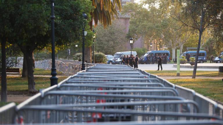 El operativo de los Mossos d’Esquadra. Foto: EFE