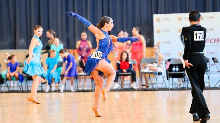 Los bailes más espectaculares se han podido ver este fin de semana en L’Hospitalet. foto: alba mariné