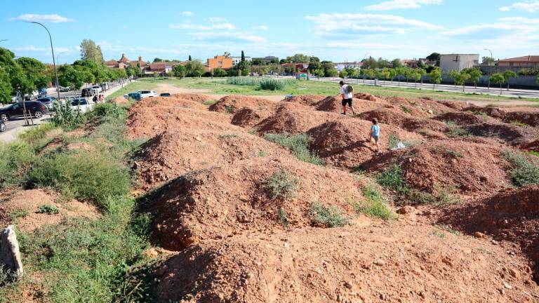 $!Este otoño empezará la construcción de la primera fase de Clarisses, con 40 viviendas delante de la Escola Alberich i Casas. FOTO: Alba Mariné