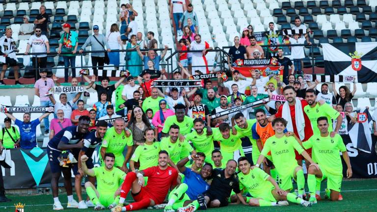 La AD Ceuta cerró la temporada regular con una derrota en el Romano de Mérida (3-2). Foto: AD Ceuta
