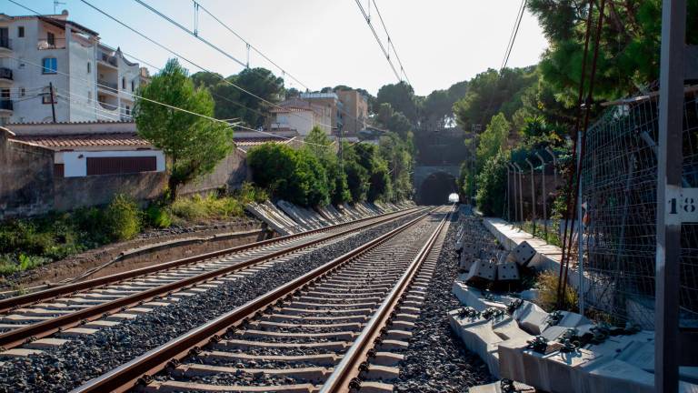 En el ámbito del túnel de Roda de Berà ya se están llevando a cabo los trabajos previos para las obras. foto: Marc Bosch