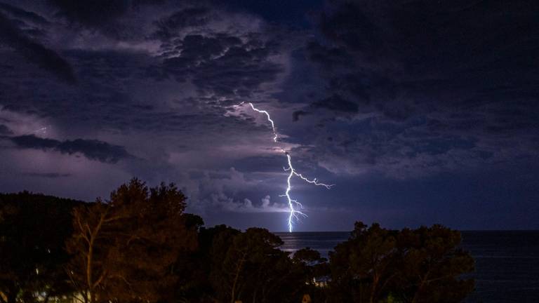 El Servei Meteorològic de Catalunya avisa que este jueves por la tarde aún pueden producirse precipitaciones. Foto: EFE