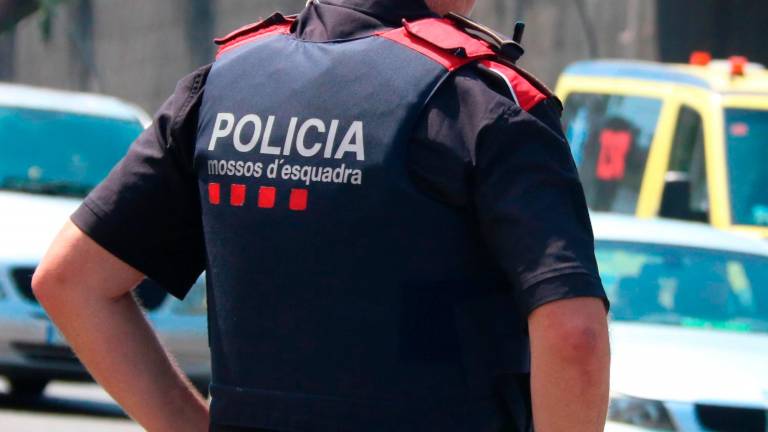 Los Mossos d’Esquadra investigan la muerte violenta de un padre y un hijo en una vivienda incendiada en Arenys de Mar