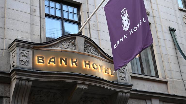 Vista exterior del Bank Hotel en la calle Arsenalsgatan, Estocolmo, Suecia, donde estaba alojado Kylian Mbappé. Foto: EFE