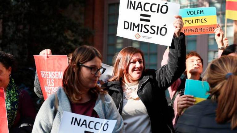 Una de les protestes de la plantilla davant la seu de l’ens. Foto: A. Mariné