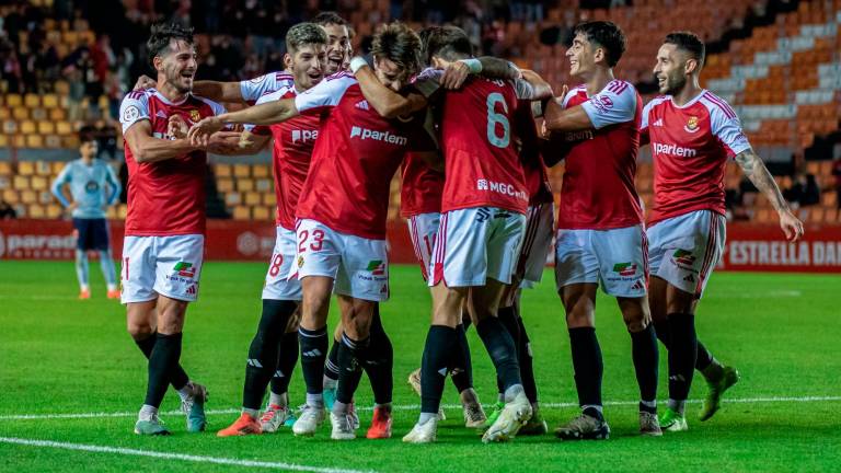 Los jugadores granas celebran un gol esta temporada. FOTO: nàstic