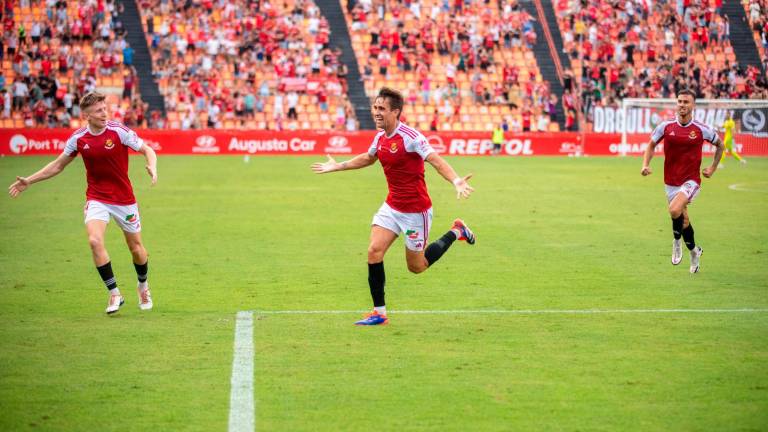 Ander Gorostidi celebra el tanto conseguido ante el Sestao River. Foto: Marc Bosch