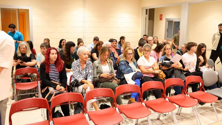 El Pavelló Olímpic Municipal de Reus acogió ayer una sesión de formación para voluntarios. Foto: Alba Mariné