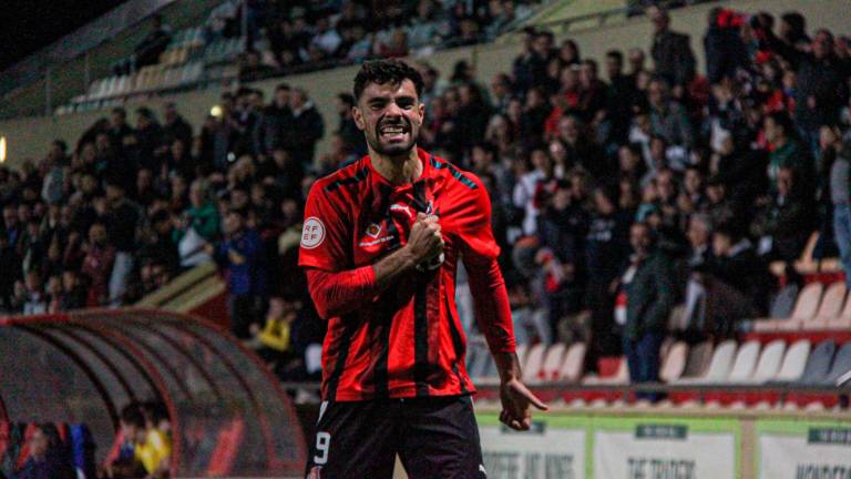 Josep Ramon Sardà tras marcar un gol con la camiseta del Reus FC Reddis en el Estadi Municipal. Foto: Alfredo González