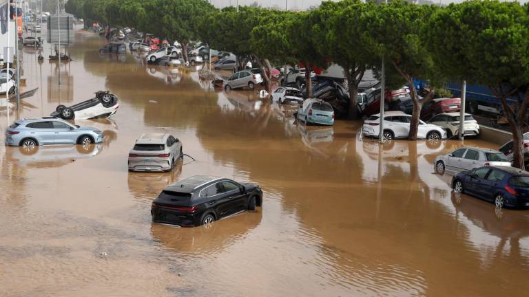 Vista general del polígono industrial de Sedaví (Valencia) anegado a causa de las lluvias torrenciales de las últimas horas. Foto: EFE