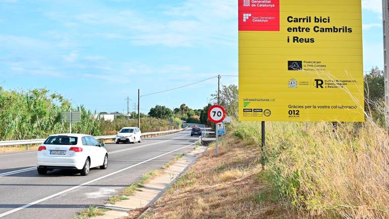 Desde hace unas semanas, hay carteles informativos de la tercera fase de las obras. FOTO: Alfredo González