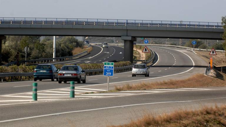 Los Mossos tenían montado el control en el kilómetro 319 de la autopista AP-7. Foto: Joan Revillas/DT