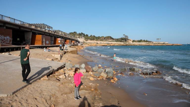 Se quiere integrar la playa con el camino de Ronda. foto: Alba Mariné/DT