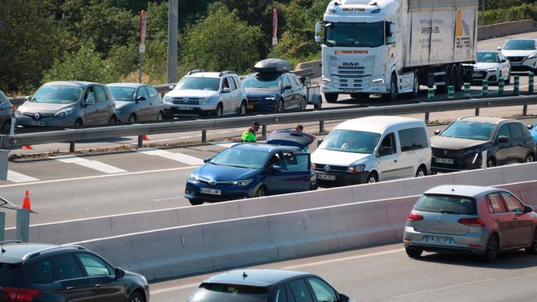 Imagen de uno de los controles de los Mossos en la Jonquera. Foto: ACN