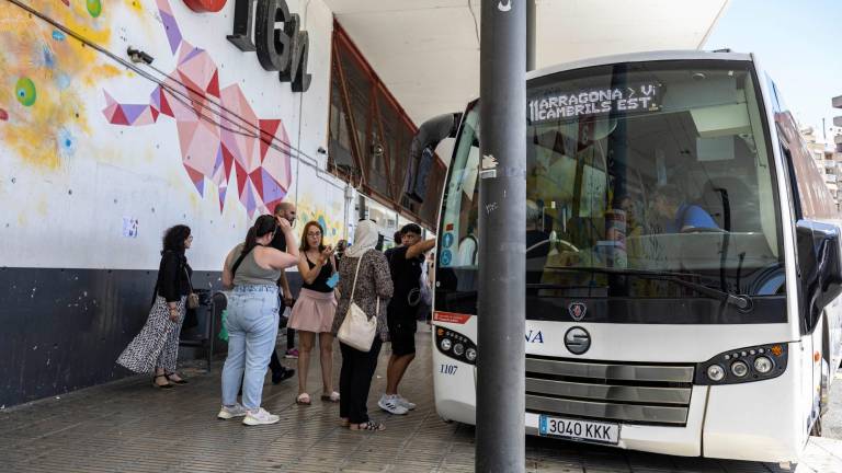 La huelga está convocada por los trabajadores del sector del transporte de viajeros a nivel estatal. Foto: Àngel Ullate