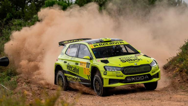 ‘Cohete’ Suárez es el primer líder del RallyRACC tras brillar en la primera jornada en Salou. foto: rallyracc